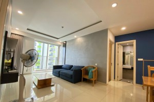Cho thuê căn hộ Vista Verde 2 phòng ngủ tháp Lotus hướng Đông Nam